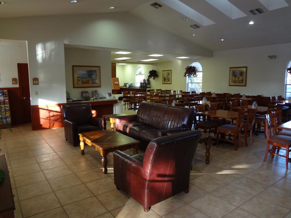 Econo Lodge Airport - Rj Stadium Тампа Екстер'єр фото