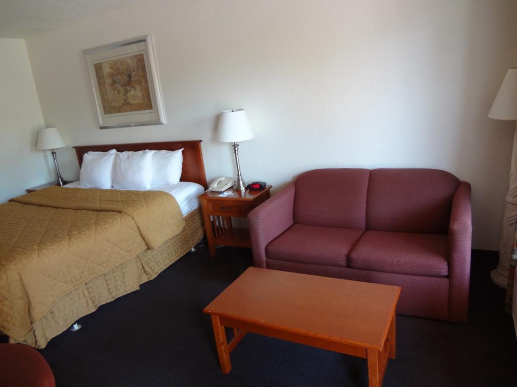 Econo Lodge Airport - Rj Stadium Тампа Екстер'єр фото