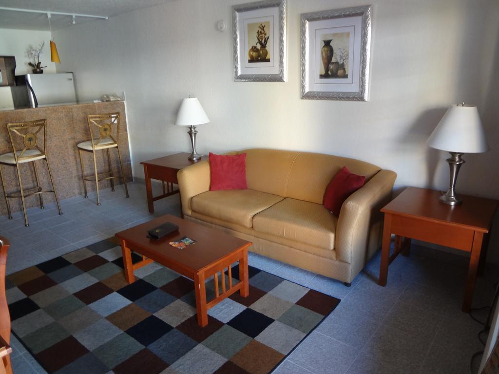 Econo Lodge Airport - Rj Stadium Тампа Екстер'єр фото