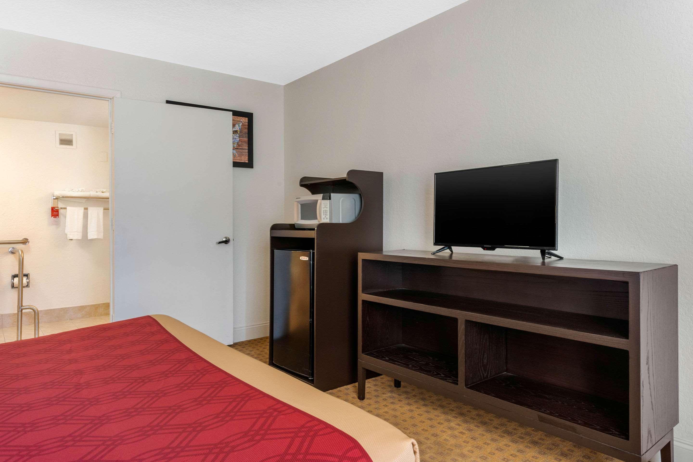 Econo Lodge Airport - Rj Stadium Тампа Екстер'єр фото